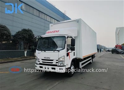 Isuzu konstante Temperatur Flügelspannwehrwagen